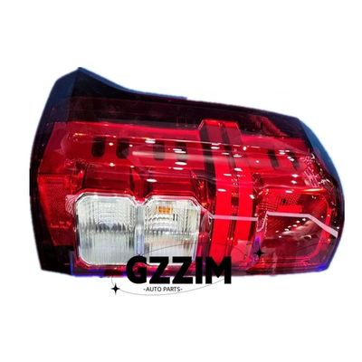Mitsubishi Triton 2024 Lampade arrière en plastique à arrêt de marche