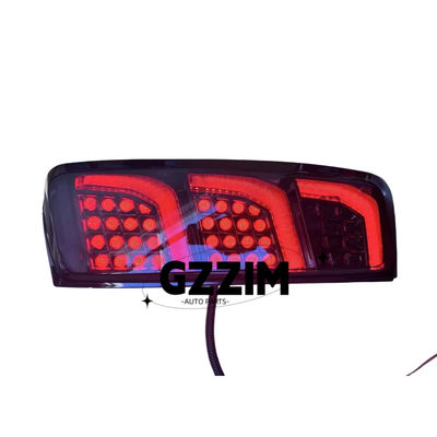 Isuzu DMAX 2021-2024 Lampade arrière modifiée Lumière de voiture en plastique Lumière arrière Lumière d'arrêt Lumière rouge Couleur